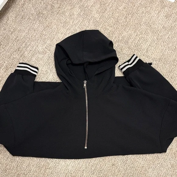 Black pullover jacket - Picture 4 of 4